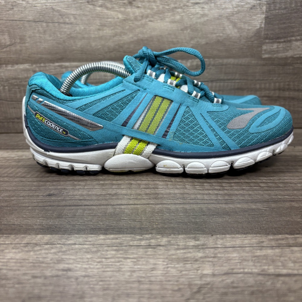 Brooks Pure Cadence Green Womens US Size 8 EUR 39 Running Shoes